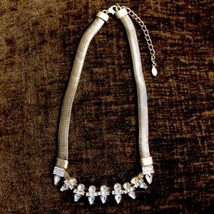 Beautiful Art Deco Gold Tone Sparkly Necklace